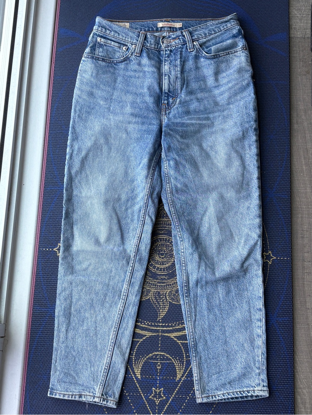 29x28 Levi's 80s Mom Jean - Straight Leg Blue Denim